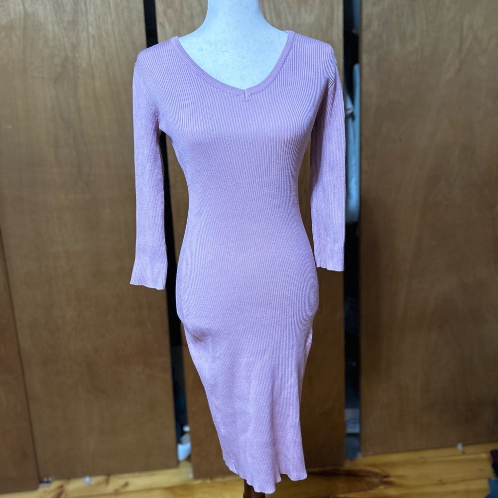 Elegant Pink Knit Dress